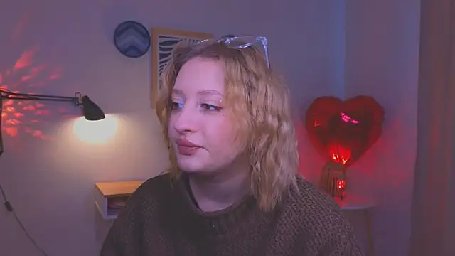 Snapshot of nikapie chatting on February 25, 2026, 5:06 am nikapie online show from February 25, 2026, 5:06 am