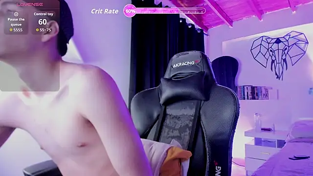 Snapshot of juan_posada chatting on February 27, 2026, 2:39 pm juan posada online show from February 27, 2026, 2:39 pm