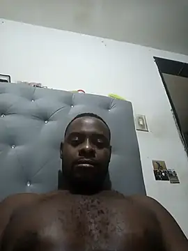 Tuverdugo12 online show from May 13, 2026, 4:32 am
