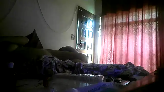 bialoba7 online show from November 8, 2025, 4:29 pm