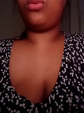 M eduardabigcurvyplus online show from March 3, 2026, 3:45 am