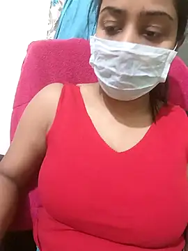 Snapshot of MidnightVibes_ chatting on February 19, 2026, 5:31 pm MidnightVibes online show from February 19, 2026, 5:31 pm