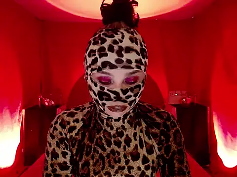 Snapshot of Mysterious_Mistress chatting on February 22, 2026, 6:35 am Mysterious Mistress online show from February 22, 2026, 6:35 am