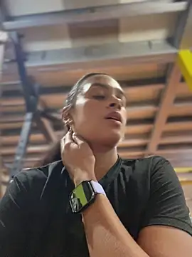 Snapshot of LunaHeat chatting on February 12, 2026, 3:07 pm LunaHeat online show from February 12, 2026, 3:07 pm