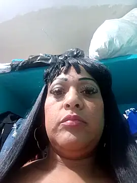 Snapshot of SabrinaColin chatting on May 3, 2026, 9:54 pm SabrinaColin online show from May 3, 2026, 9:54 pm