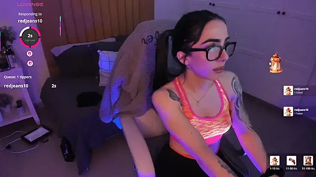 Snapshot of Luna_tagliaferri chatting on April 19, 2026, 7:27 pm Luna tagliaferri online show from April 19, 2026, 7:27 pm