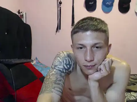 Snapshot of Cronos_Hot_8 chatting on February 2, 2026, 10:52 pm Cronos Hot 8 online show from February 2, 2026, 10:52 pm