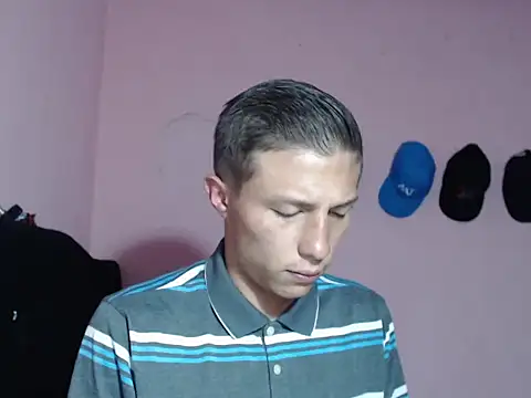 Snapshot of Cronos_Hot_8 chatting on February 17, 2026, 8:55 am Cronos Hot 8 online show from February 17, 2026, 8:55 am