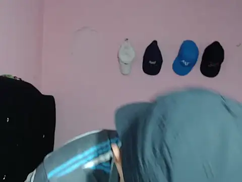 Snapshot of Cronos_Hot_8 chatting on February 17, 2026, 9:54 pm Cronos Hot 8 online show from February 17, 2026, 9:54 pm