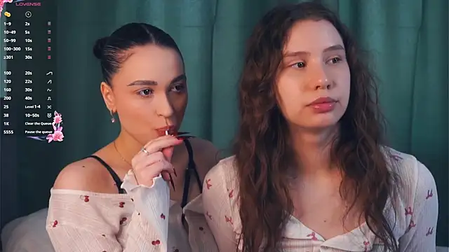 ZofiaSoshnik online show from March 28, 2026, 9:09 am