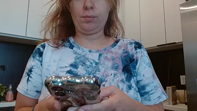 HazelSkyesChat online show from June 6, 2026, 4:12 pm