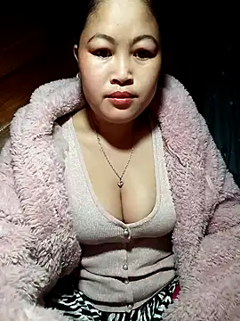 Snapshot of Mayly_Sweet chatting on February 8, 2026, 1:42 am Mayly Sweet online show from February 8, 2026, 1:42 am