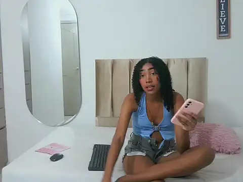 Yizz laan online show from February 28, 2026, 3:51 am