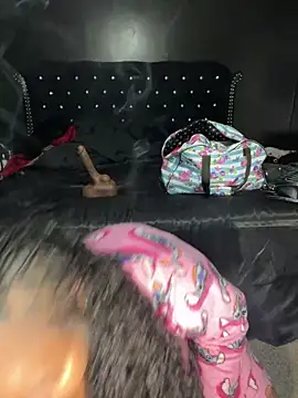 tipheragain online show from April 4, 2026, 8:01 am