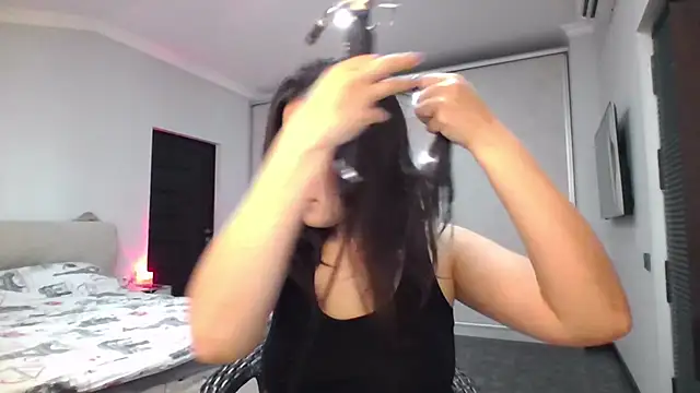 EllieSoft online show from April 14, 2026, 7:36 am