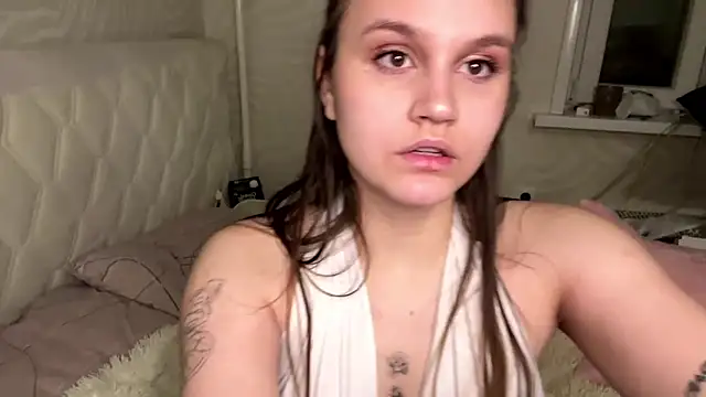 Barbie Charm  online show from February 4, 2026, 4:07 am