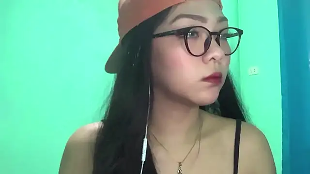 Snapshot of TerisaYellow chatting on February 8, 2026, 7:01 am TerisaYellow online show from February 8, 2026, 7:01 am