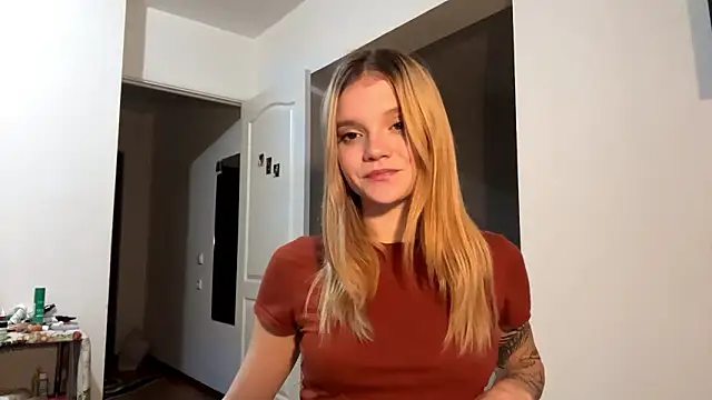 Tiffany Muse online show from February 3, 2026, 2:53 am