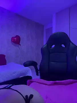 miarouse88 online show from April 1, 2026, 1:01 pm