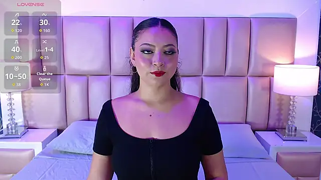 Snapshot of KiaraEverly chatting on March 2, 2026, 12:01 pm KiaraEverly online show from March 2, 2026, 12:01 pm