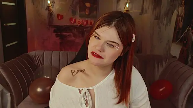 EllieFoxy online show from February 15, 2026, 7:51 am