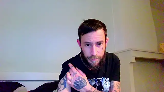 inktattoo42 online show from February 3, 2026, 12:42 am