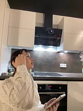 Just-Lilly online show from April 5, 2026, 3:15 am