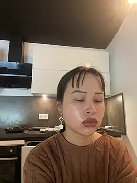Just-Lilly online show from May 24, 2026, 4:01 pm