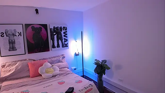 Snapshot of Hey_lucy__ chatting on February 24, 2026, 11:41 am Hey lucy online show from February 24, 2026, 11:41 am