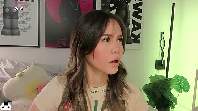 Hey lucy   online show from April 6, 2026, 11:33 am