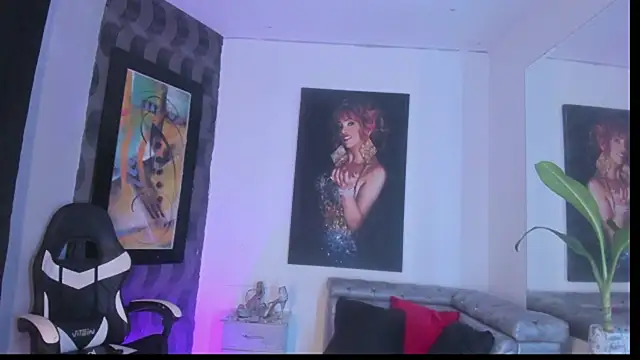 Ciara HotTs online show from April 10, 2026, 4:55 pm