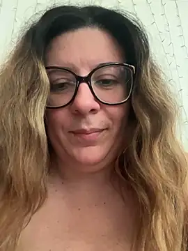 JasmineGlow7 online show from May 30, 2026, 10:56 am