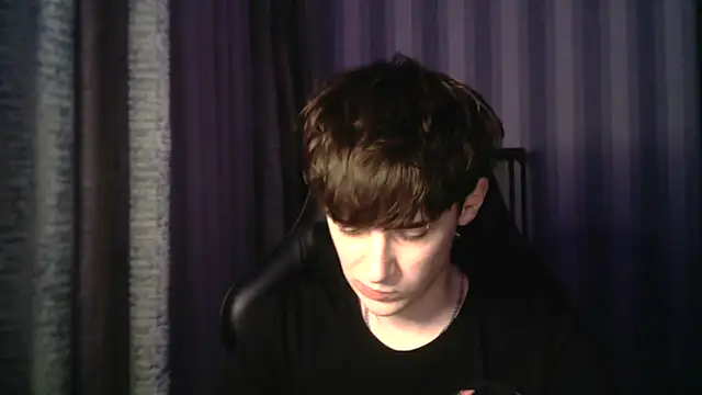 Snapshot of Sweet_Dude chatting on February 15, 2026, 6:04 pm Sweet Dude online show from February 15, 2026, 6:04 pm