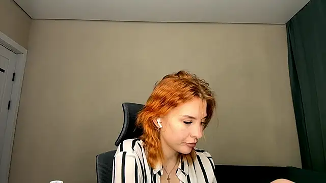 LuxuryRita online show from February 9, 2026, 1:48 pm