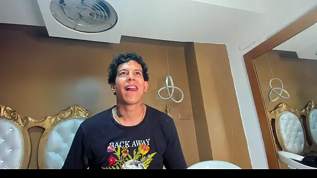 HUSTELJUAN420 online show from March 18, 2026, 9:29 pm