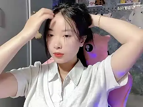 Linne6789 online show from April 3, 2026, 2:20 am