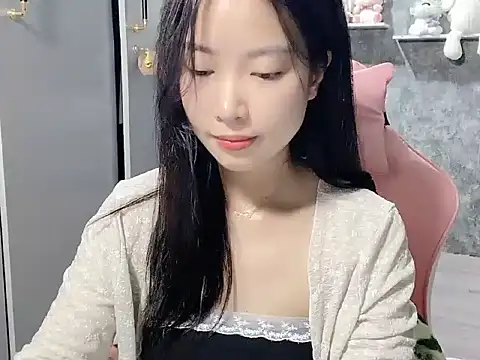 Linne6789 online show from April 19, 2026, 5:34 pm