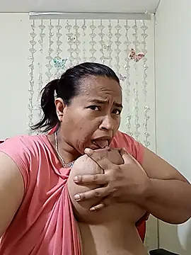 Snapshot of BustySexy_Nataly chatting on May 30, 2026, 8:11 am BustySexy Nataly online show from May 30, 2026, 8:11 am