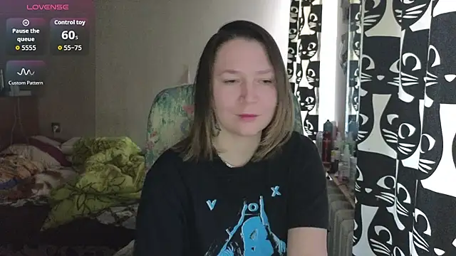 Snapshot of Ozalin_ chatting on February 18, 2026, 7:59 am Ozalin online show from February 18, 2026, 7:59 am