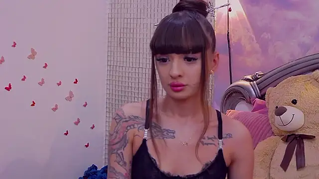 Snapshot of KayaRosse chatting on February 17, 2026, 6:43 am KayaRosse online show from February 17, 2026, 6:43 am