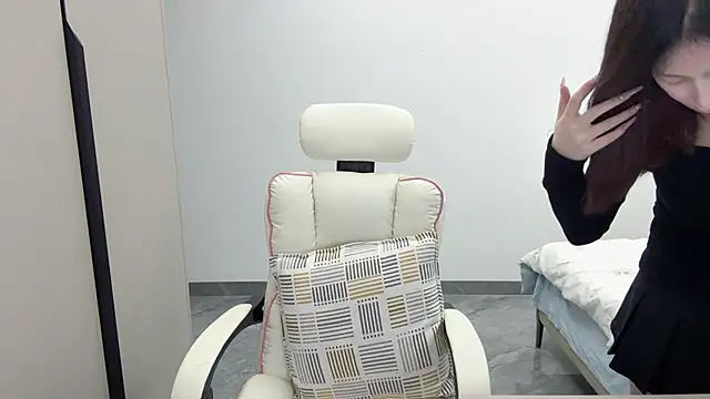 Snapshot of DYyyyyy-- chatting on February 12, 2026, 12:11 pm DYyyyyy-- online show from February 12, 2026, 12:11 pm