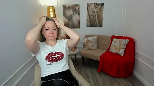 Snapshot of CharlotteKerti chatting on February 10, 2026, 11:47 am CharlotteKerti online show from February 10, 2026, 11:47 am