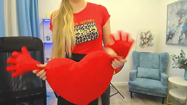 Snapshot of CharlotteKerti chatting on March 25, 2026, 12:55 pm CharlotteKerti online show from March 25, 2026, 12:55 pm