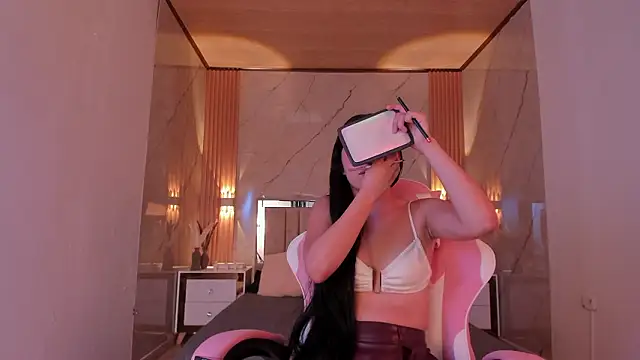 Snapshot of avigail_xo chatting on February 3, 2026, 6:57 pm avigail xo online show from February 3, 2026, 6:57 pm