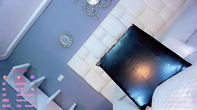 ManuelaJohnson online show from March 26, 2026, 5:13 am