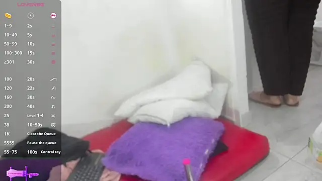 mature gold1 online show from April 16, 2026, 12:17 pm