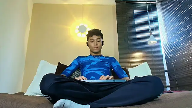 Damon Salvarote S online show from April 17, 2026, 7:06 pm