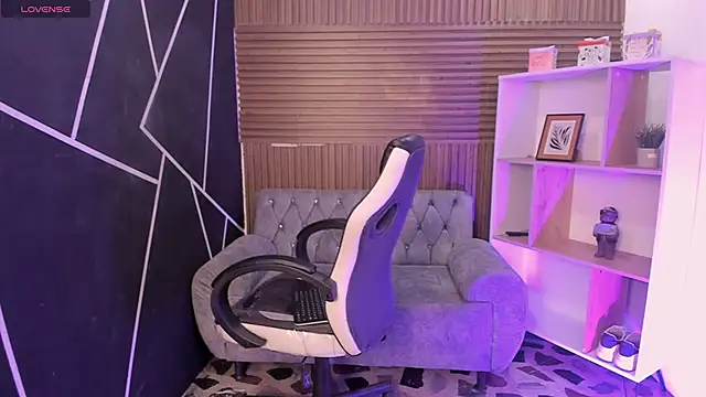 Snapshot of shaden_ chatting on February 28, 2026, 11:06 pm shaden online show from February 28, 2026, 11:06 pm