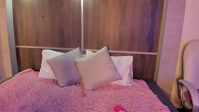 Snapshot of Brynaa chatting on February 11, 2026, 5:01 am Brynaa online show from February 11, 2026, 5:01 am