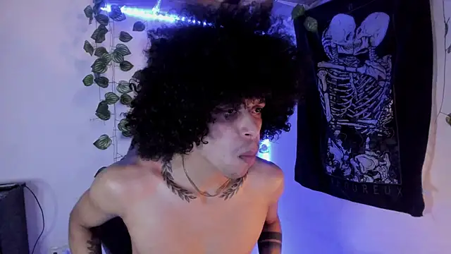 Snapshot of Aaron_Hopper chatting on February 16, 2026, 1:18 pm Aaron Hopper online show from February 16, 2026, 1:18 pm